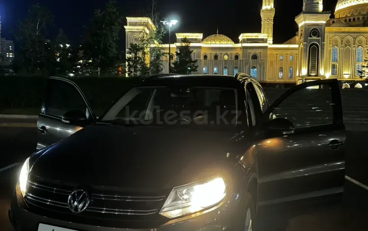 Volkswagen Tiguan 2015 года за 6 000 000 тг. в Астана