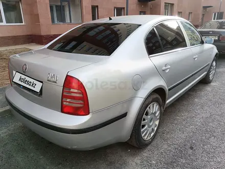 Skoda Superb 2006 года за 3 500 000 тг. в Астана – фото 2