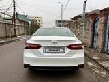 Toyota Camry 2023 года за 16 300 000 тг. в Алматы – фото 4