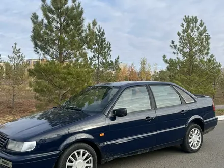 Volkswagen Passat 1994 года за 1 300 000 тг. в Уральск – фото 6