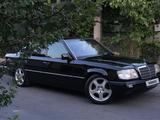 Mercedes-Benz E 220 1994 года за 3 500 000 тг. в Туркестан – фото 2
