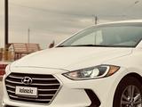 Hyundai Elantra 2018 года за 5 000 000 тг. в Жанаозен – фото 2