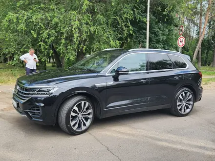 Volkswagen Touareg 2020 года за 35 500 000 тг. в Алматы