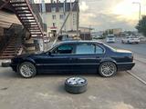 BMW 750 1996 года за 3 000 000 тг. в Астана