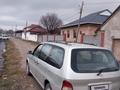 Kia Carnival 1998 годаfor2 200 000 тг. в Туркестан – фото 3