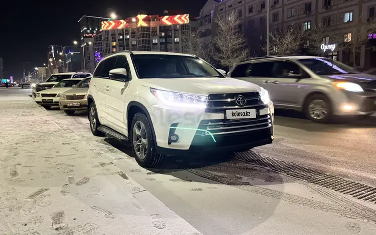 Toyota Highlander 2014 годаfor12 000 000 тг. в Атырау