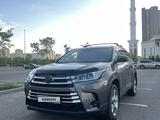 Toyota Highlander 2019 годаүшін16 500 000 тг. в Астана