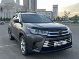 Toyota Highlander 2019 годаүшін16 500 000 тг. в Астана – фото 3