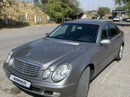 Mercedes-Benz E 320 2004 года за 7 000 000 тг. в Шымкент – фото 3