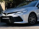 Toyota Camry 2022 годаүшін16 500 000 тг. в Сарыагаш – фото 2
