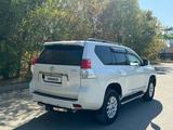 Toyota Land Cruiser Prado 2011 года за 12 800 000 тг. в Актобе – фото 4