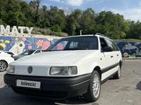 Volkswagen Passat 1993 годаfor2 200 000 тг. в Алматы