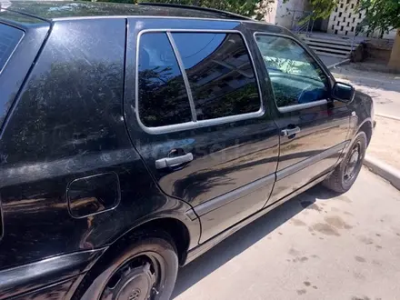 Volkswagen Golf 1997 года за 1 900 000 тг. в Актау – фото 9