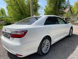 Toyota Camry 2015 года за 12 500 000 тг. в Актобе – фото 3