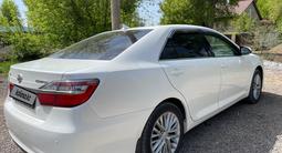 Toyota Camry 2015 года за 12 500 000 тг. в Актобе – фото 3