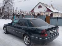 Mercedes-Benz C 220 1995 годаfor1 800 000 тг. в Караганда