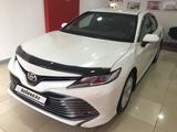 Toyota Camry 2020 года за 13 000 000 тг. в Атырау – фото 2