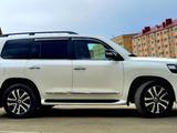 Toyota Land Cruiser 2018 года за 37 850 000 тг. в Актобе – фото 4