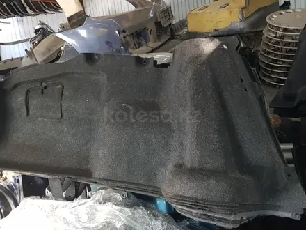 Обшивки багажника на мазду кронос за 5 000 тг. в Усть-Каменогорск – фото 2