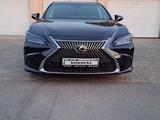 Lexus ES 250 2023 годаfor23 000 000 тг. в Шымкент