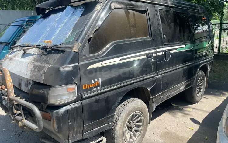 Mitsubishi Delica 1993 годаүшін460 000 тг. в Алматы