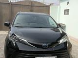 Toyota Sienna 2022 годаүшін21 000 000 тг. в Актобе – фото 2