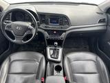 Hyundai Elantra 2018 годаfor7 550 000 тг. в Уральск