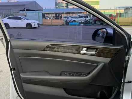 Hyundai Sonata 2016 года за 8 100 000 тг. в Алматы – фото 13