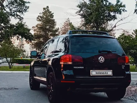 Volkswagen Touareg 2003 года за 3 500 000 тг. в Костанай – фото 3