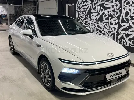 Hyundai Sonata 2024 года за 13 200 000 тг. в Астана – фото 3