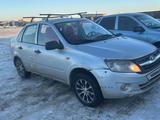 ВАЗ (Lada) Granta 2190 2013 года за 900 000 тг. в Актобе – фото 2