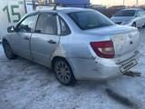 ВАЗ (Lada) Granta 2190 2013 года за 900 000 тг. в Актобе – фото 4