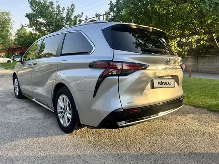 Toyota Sienna 2022 года за 23 500 000 тг. в Алматы