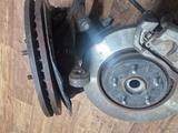 Диски тормозные передний правый и левый на тойота Рав4 за 100 тг. в Алматы – фото 2