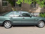 Mercedes-Benz E 200 1995 года за 2 200 000 тг. в Павлодар – фото 4