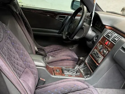 Mercedes-Benz E 200 1995 года за 2 200 000 тг. в Павлодар – фото 6