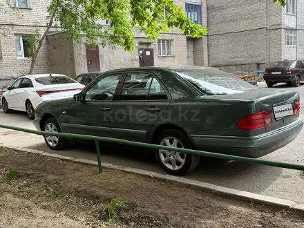 Mercedes-Benz E 200 1995 года за 2 200 000 тг. в Павлодар – фото 5