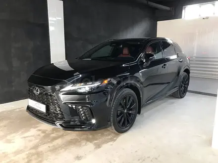 Lexus RX 500h 2023 года за 57 500 000 тг. в Алматы