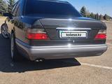 Mercedes-Benz E 320 1993 годаүшін4 300 000 тг. в Талдыкорган – фото 5