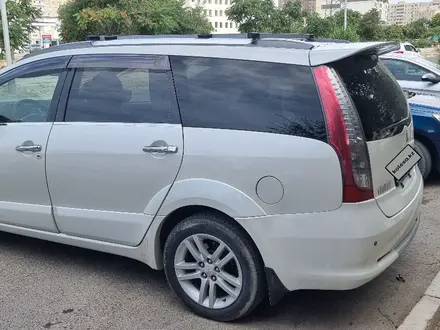 Mitsubishi Grandis 2005 года за 5 200 000 тг. в Актау – фото 4