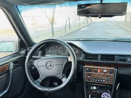 Mercedes-Benz E 220 1992 года за 980 000 тг. в Талдыкорган – фото 10