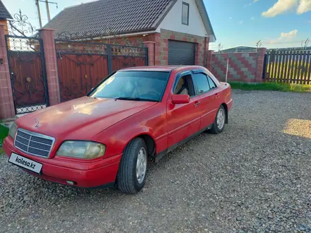 Mercedes-Benz C 200 1998 года за 2 000 000 тг. в Петропавловск – фото 4