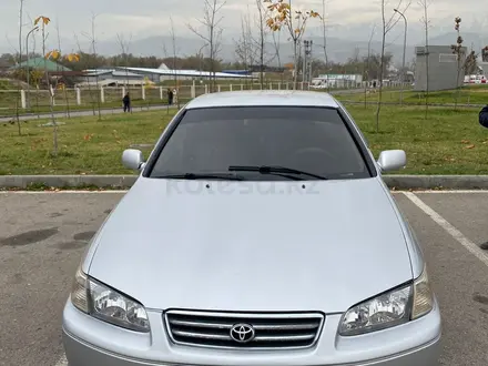 Toyota Camry 2001 года за 3 300 000 тг. в Алматы