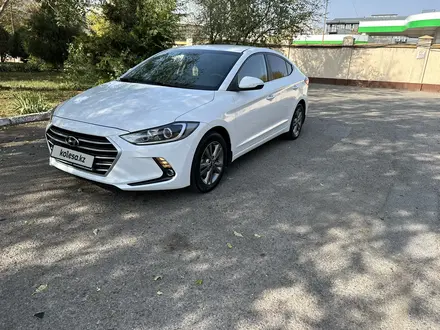 Hyundai Elantra 2018 года за 8 000 000 тг. в Шымкент – фото 3