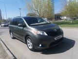 Toyota Sienna 2014 года за 12 700 000 тг. в Астана