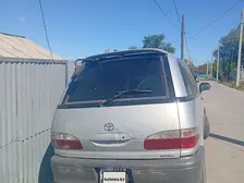 Toyota Estima Emina