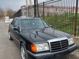 Mercedes-Benz E 200 1990 года за 2 500 000 тг. в Шымкент