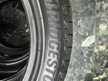 Bridgestone Turanza T005A 235/45 R18 94 W за 110 000 тг. в Актобе – фото 2
