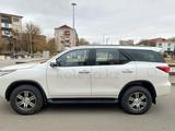 Toyota Fortuner 2017 года за 14 500 000 тг. в Уральск – фото 2