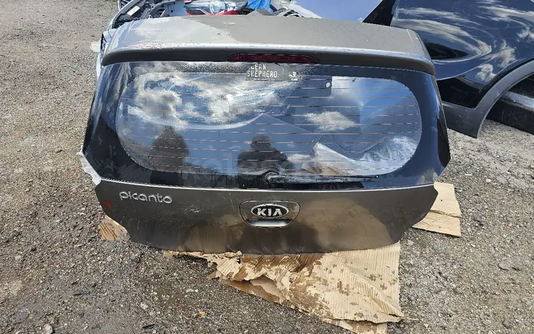 Крышка багажника оригинал за 190 000 тг. в Астана